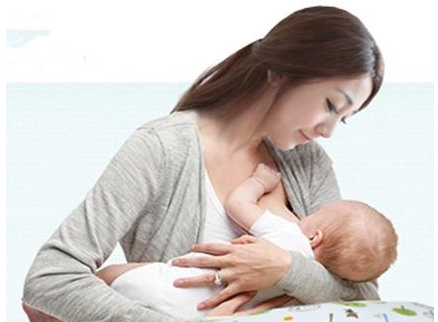 乳房的大小与奶水的多少无关