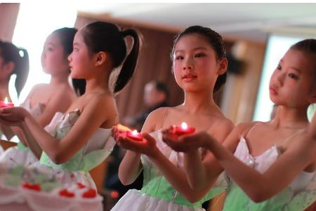 女儿10岁应该穿什么样的背心内衣？