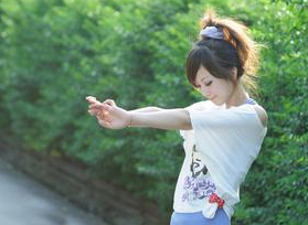 为什么发育中的女生也会有黑色的乳头和乳晕？