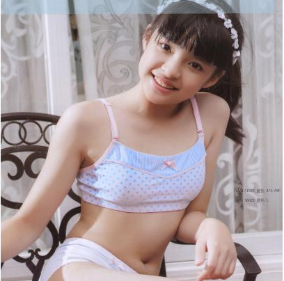 女生发育时穿什么内衣对胸部发育最好？