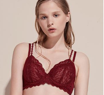 A罩杯女生适合穿什么内衣更得体完美