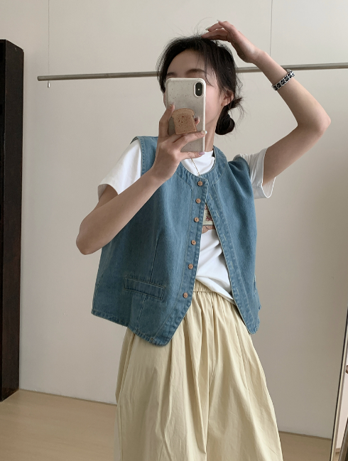 夏天的时候，你得穿上背心！今夏背心穿搭法